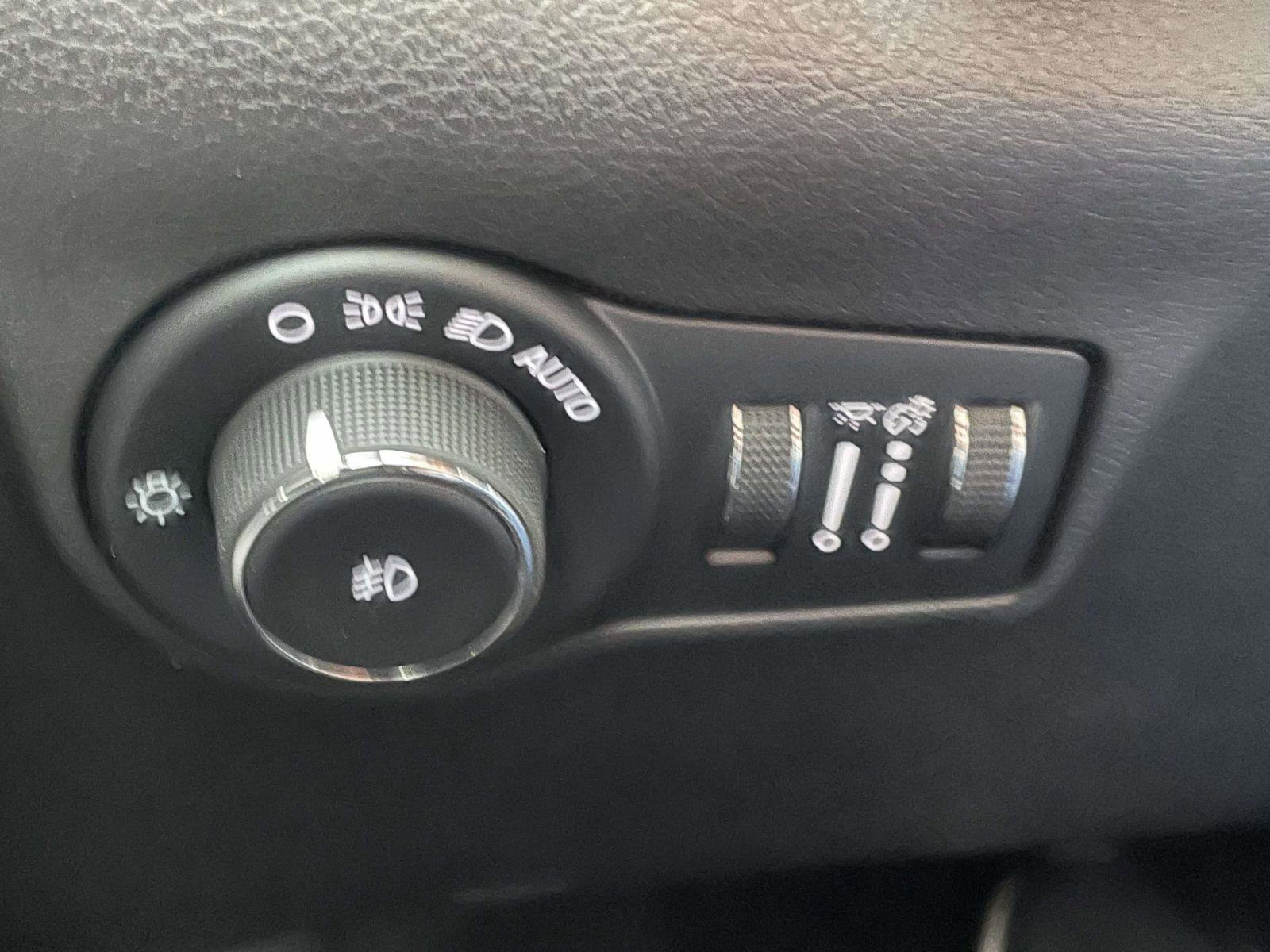 Used 2022 Jeep Compass Trailhawk w/ Trailhawk Convenience Group image 25
