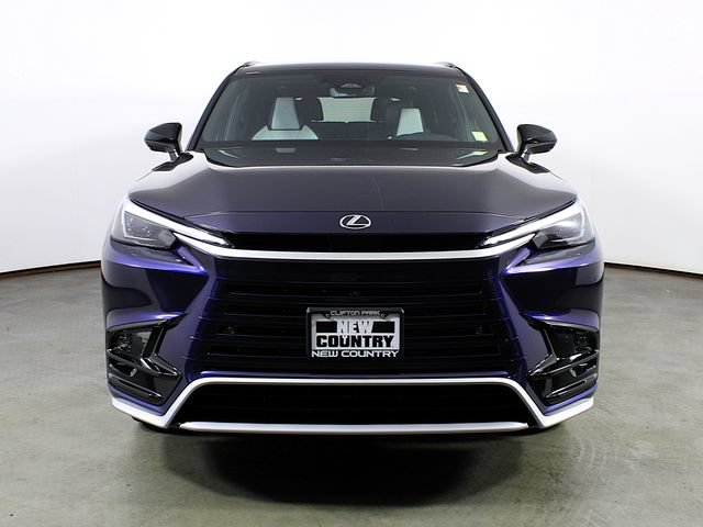 Used 2025 Lexus TX 500h AWD w/ Technology Package image 10