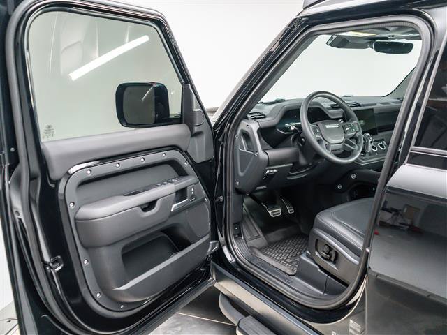 Used 2025 Land Rover Defender 110 S AWD/4WD image 24
