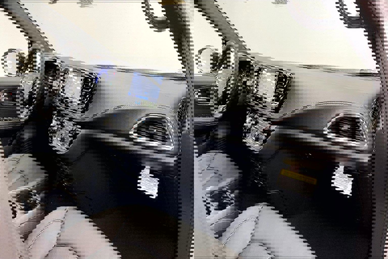 New 2026 Chrysler Pacifica Select image 6