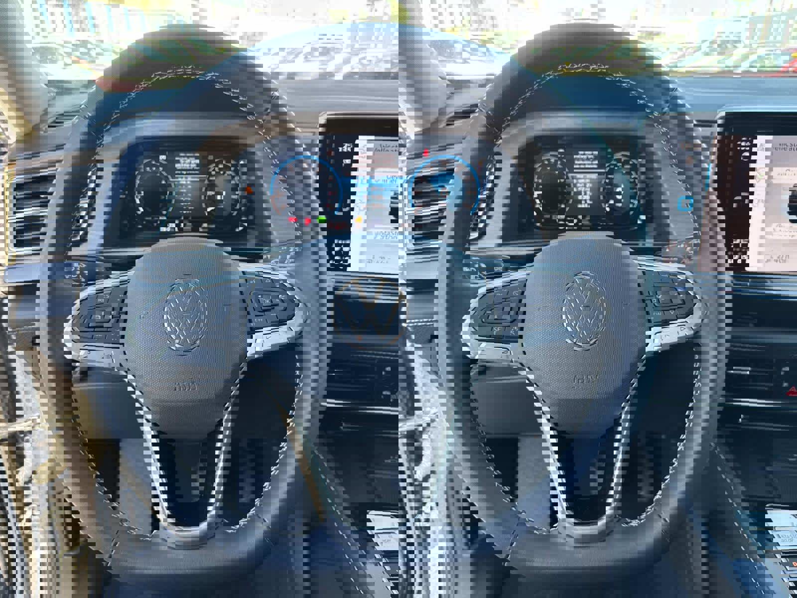 Used 2024 Volkswagen Atlas SE image 29