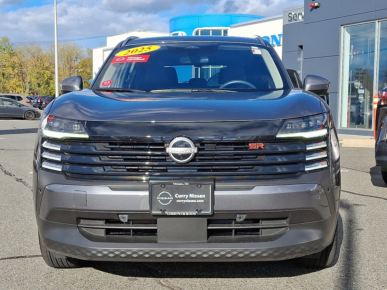 Used 2025 Nissan Kicks SR image 2