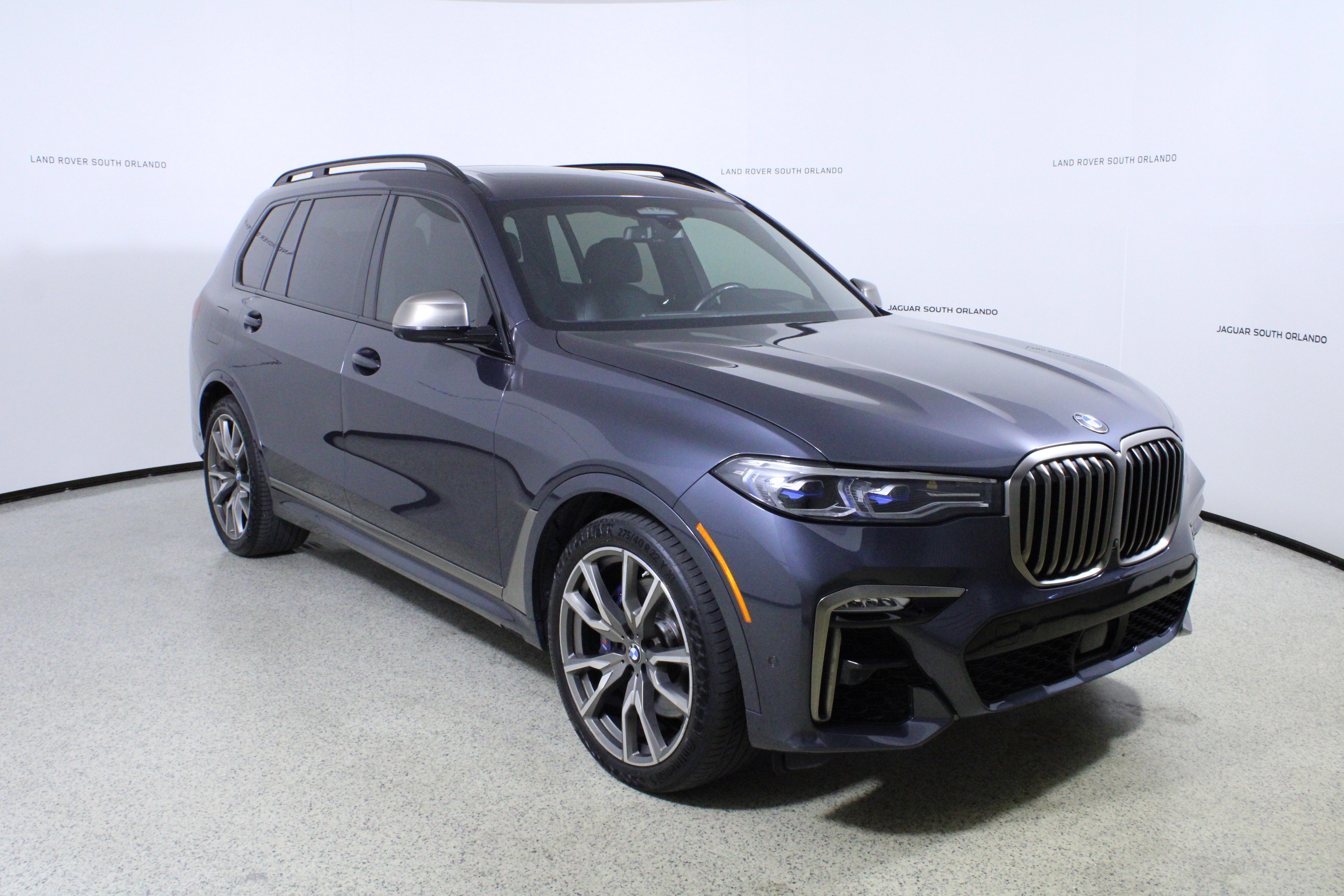 Used 2022 BMW X7 M50i image 3