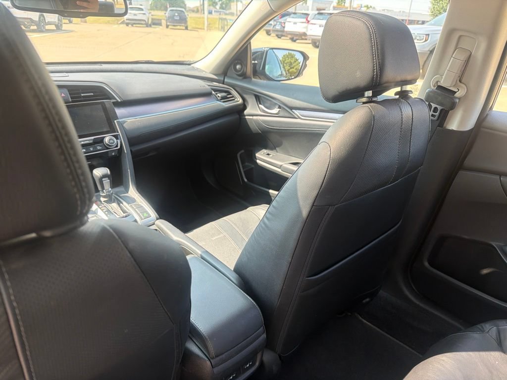 Used 2016 Honda Civic Touring image 26