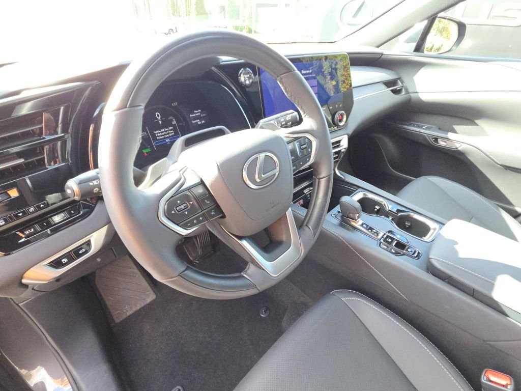 Certified 2025 Lexus RX 350h w/ Convenience Package image 12