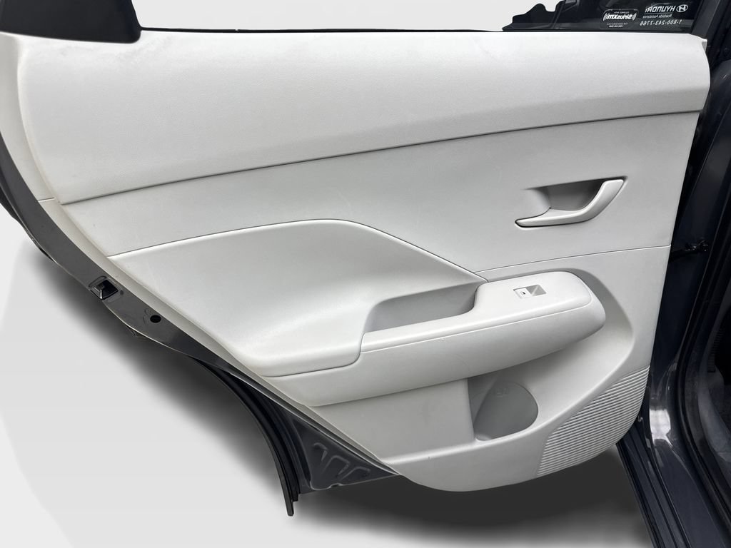 Used 2024 Hyundai Kona SEL FWD image 37