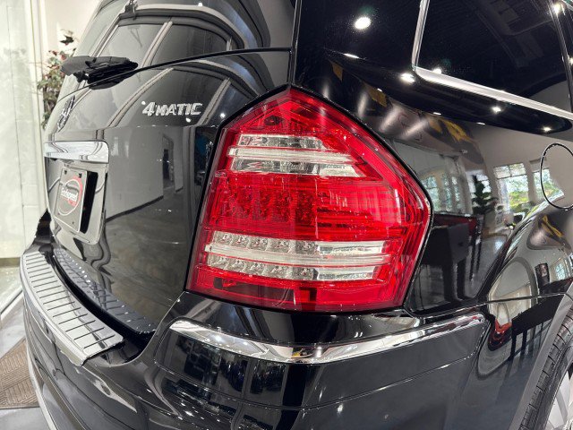 Used 2012 Mercedes-Benz GL 450 4MATIC image 34