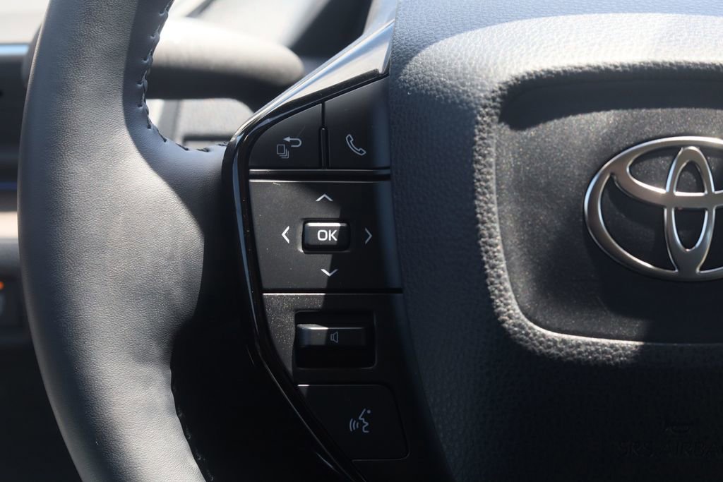 Used 2025 Toyota Prius XLE AWD/4WD image 20