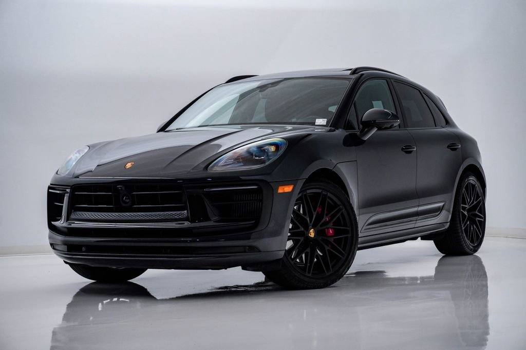 Certified 2025 Porsche Macan GTS image 1