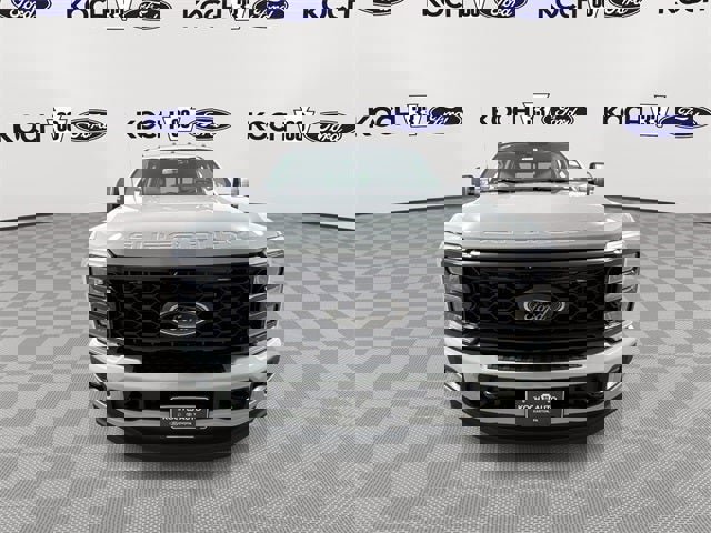 New 2026 Ford F250 XLT w/ XLT Premium Package image 3