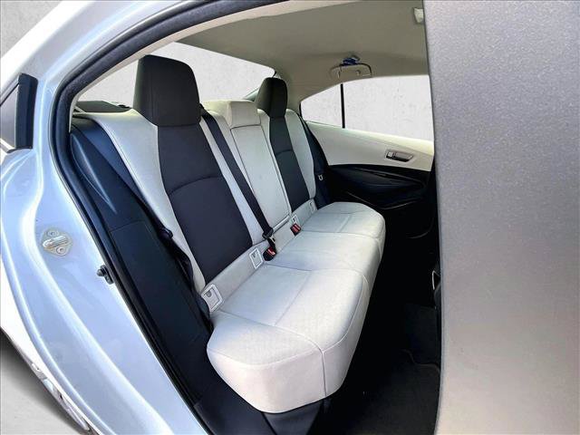 Used 2022 Toyota Corolla LE FWD image 29