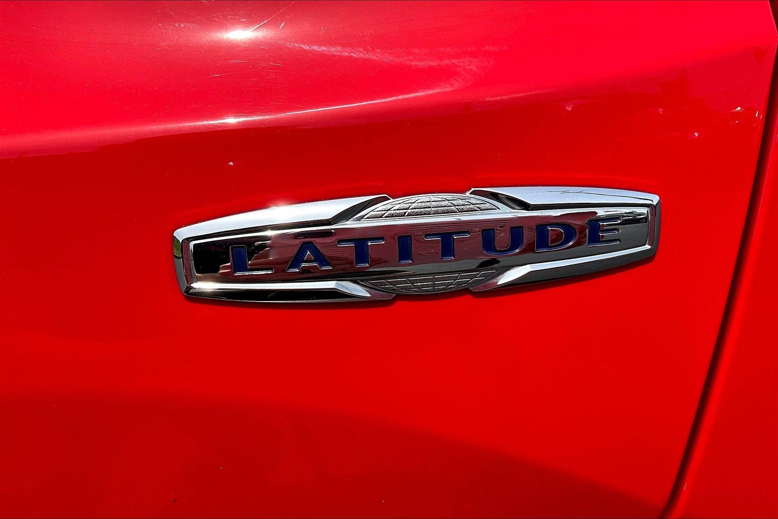Used 2019 Jeep Renegade Latitude w/ Cold Weather Group AWD/4WD image 24