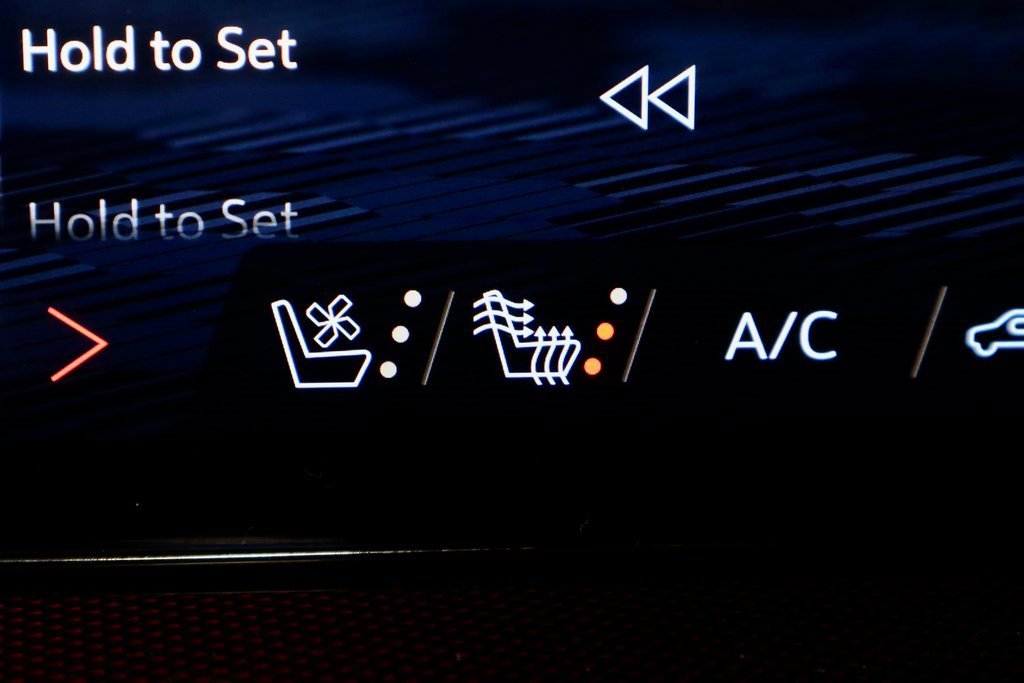 Used 2024 Chevrolet Traverse RS w/ LPO, Floor Liner Package image 5