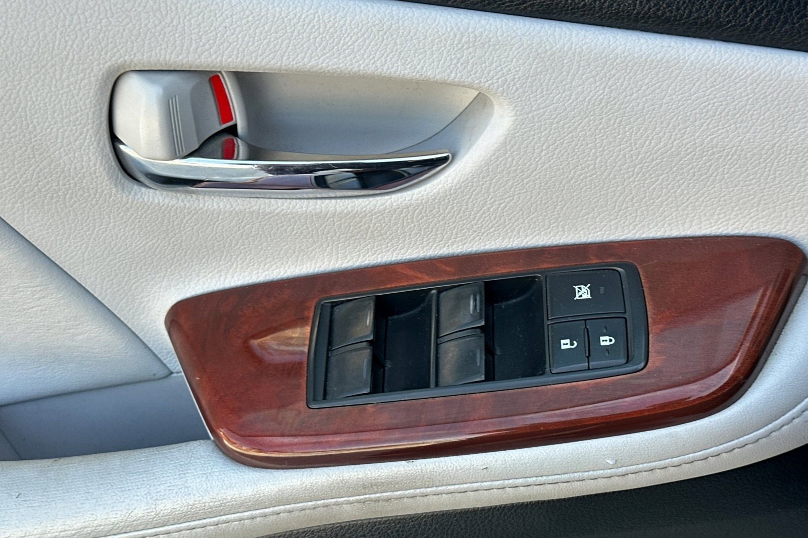 Used 2010 Lexus HS 250h image 13