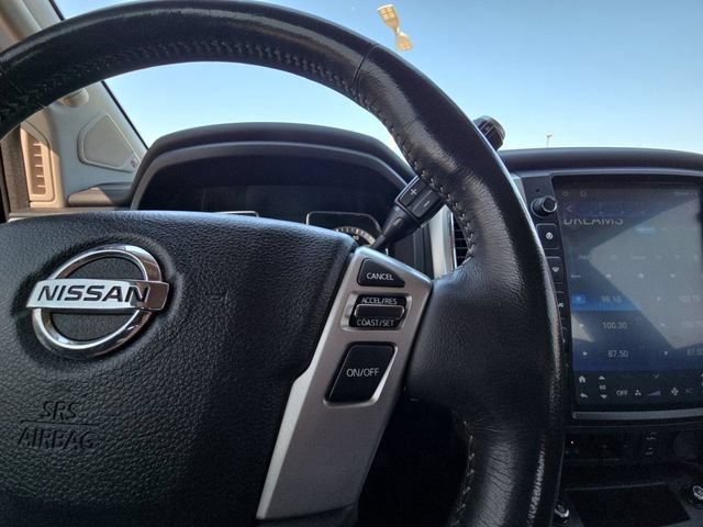 Used 2017 Nissan Titan PRO-4X w/ Pro-4x Convenience Package AWD/4WD image 12
