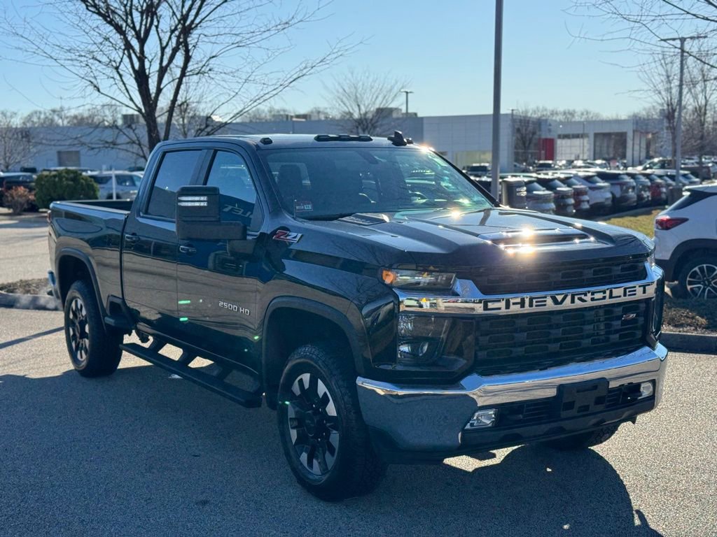 Used 2020 Chevrolet Silverado 2500 LT w/ Convenience Package image 3