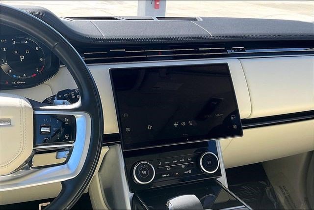 Used 2023 Land Rover Range Rover SE image 6