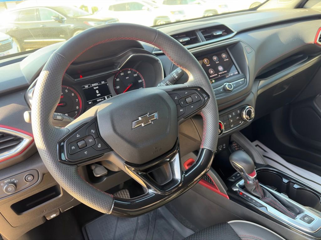 Used 2023 Chevrolet TrailBlazer RS FWD image 15