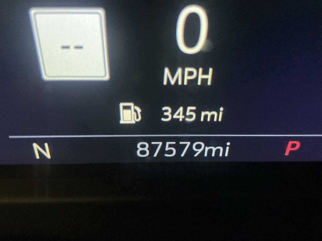 Used 2021 Chevrolet Silverado 1500 High Country w/ Technology Package image 6