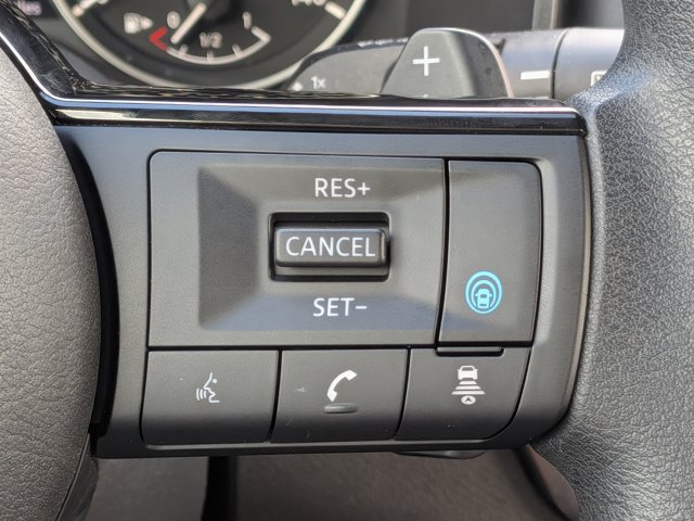 Used 2023 Nissan Rogue SV FWD image 25