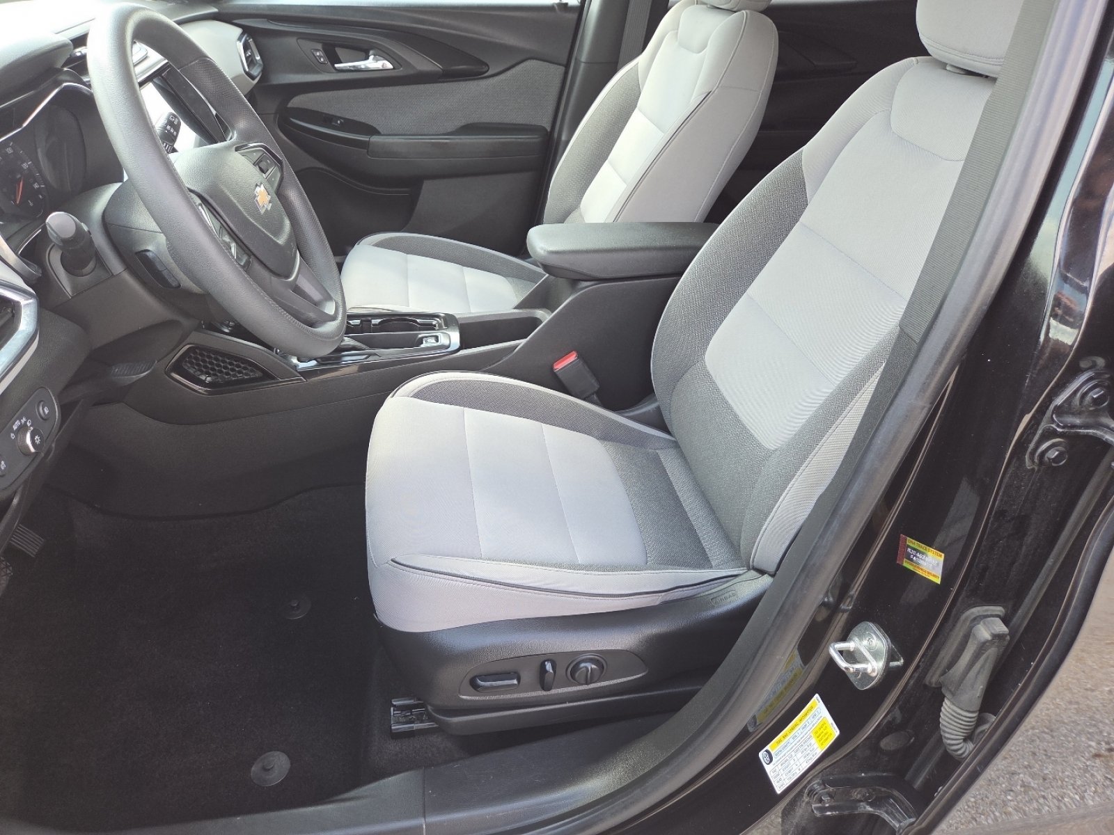 Used 2021 Chevrolet TrailBlazer LT w/ Sun and Liftgate Package FWD image 23