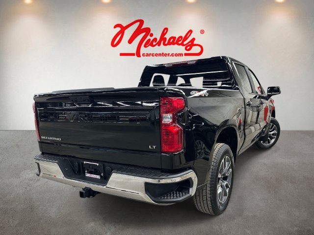 Used 2024 Chevrolet Silverado 1500 LT AWD/4WD image 2