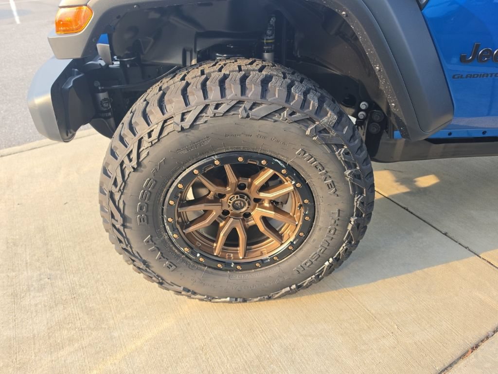 New 2026 Jeep Gladiator Sport AWD/4WD image 9