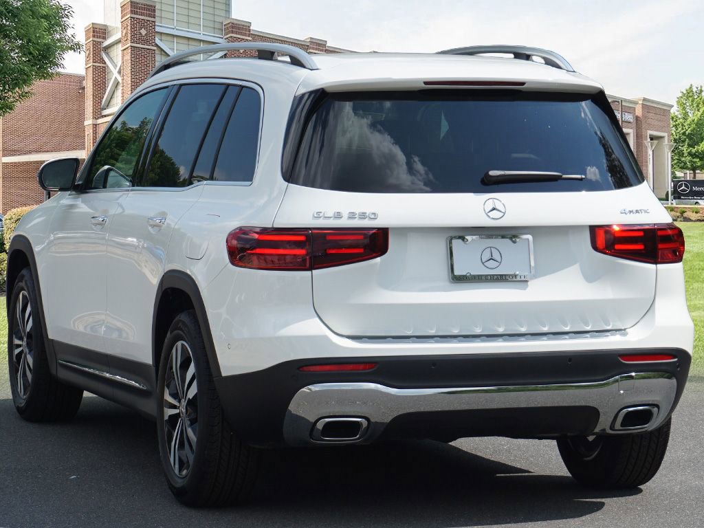 New 2025 Mercedes-Benz GLB 250 4MATIC image 7