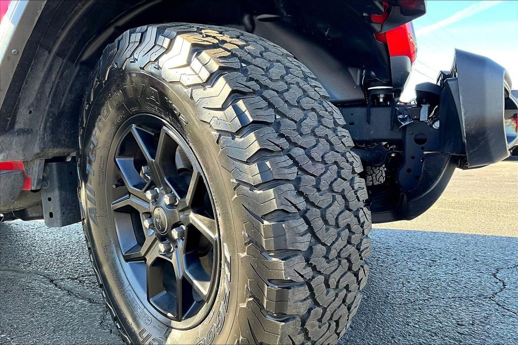 Used 2024 Jeep Wrangler Willys image 7