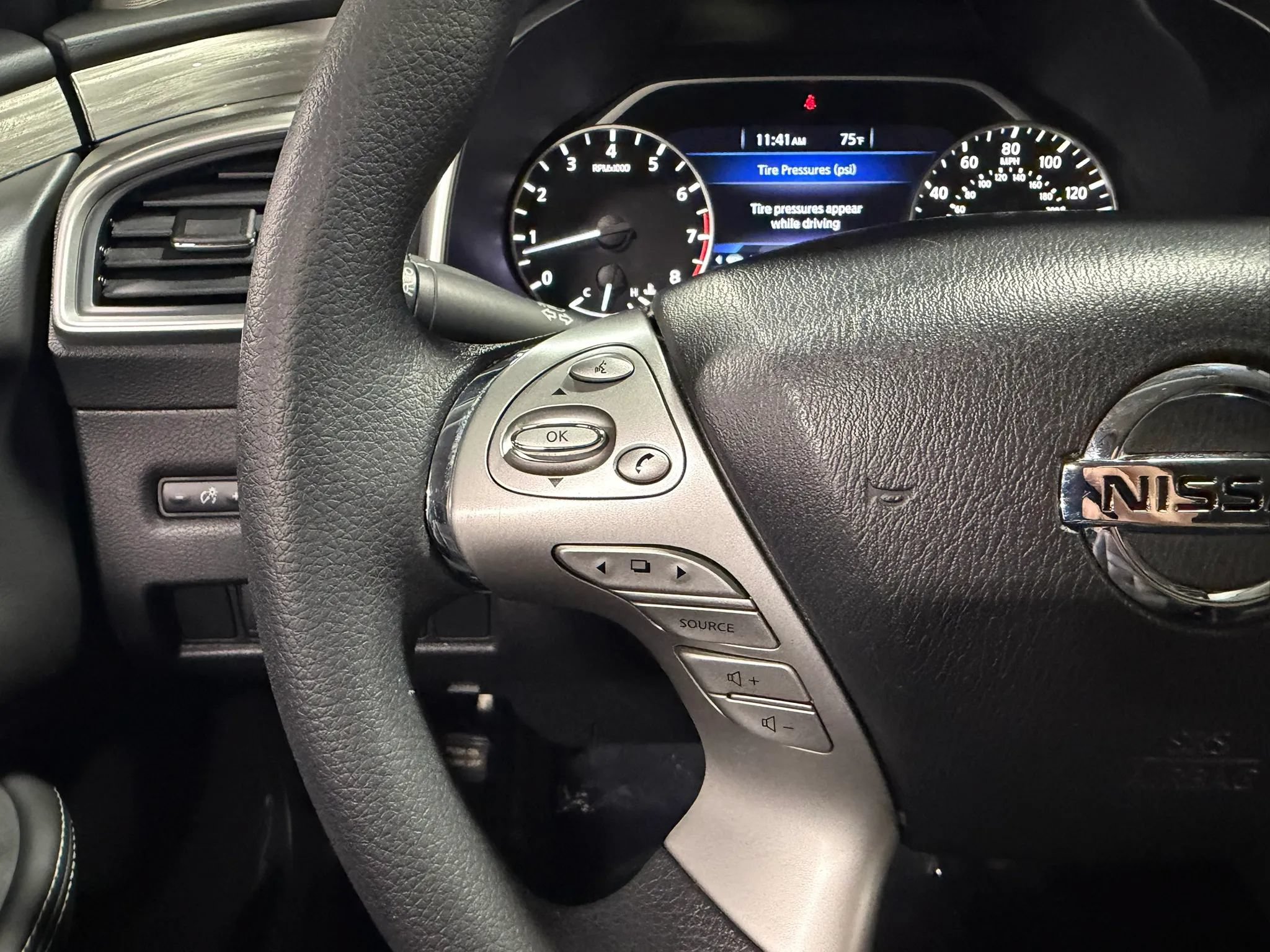 Used 2017 Nissan Murano S w/ Navigation Package AWD/4WD image 15