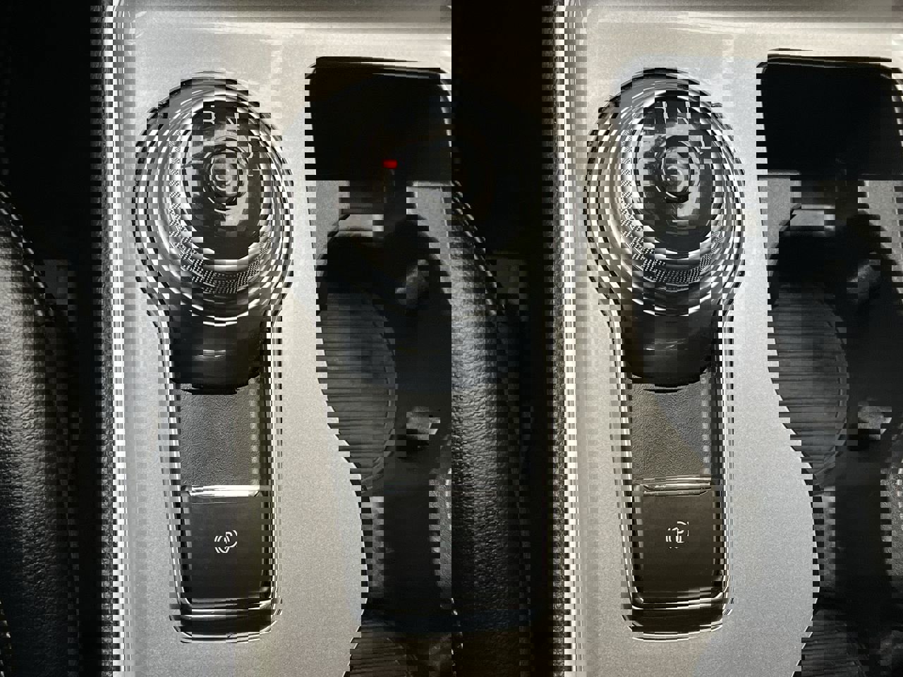 Used 2023 Ford Edge SEL w/ Convenience Package image 25