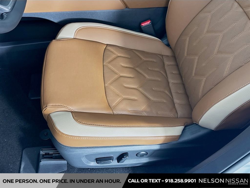 New 2026 Nissan Pathfinder Platinum image 19
