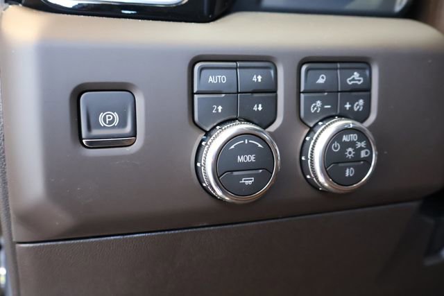 New 2026 GMC Sierra 3500 Denali w/ Denali Reserve Package image 24