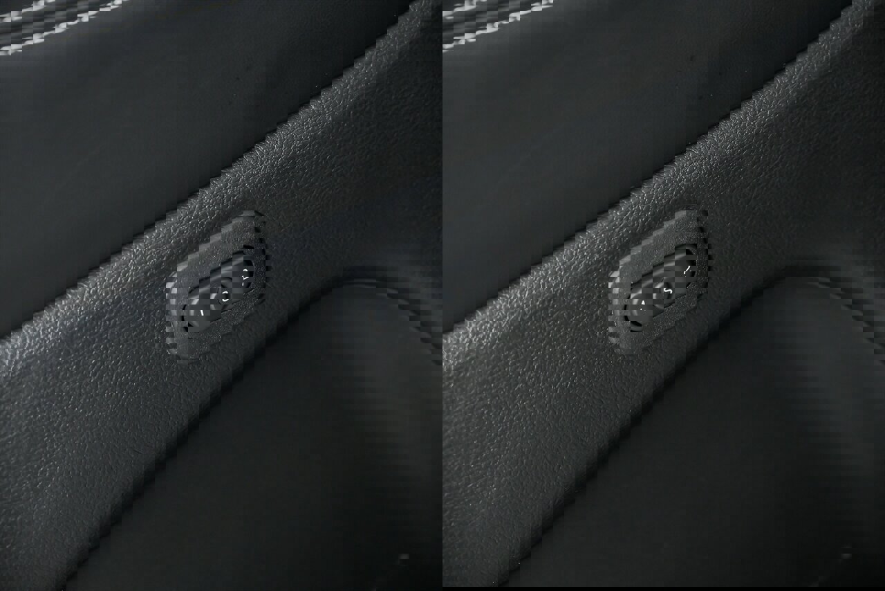 Used 2021 Jeep Grand Cherokee Limited w/ Quick Order Package 2GK 80th image 19