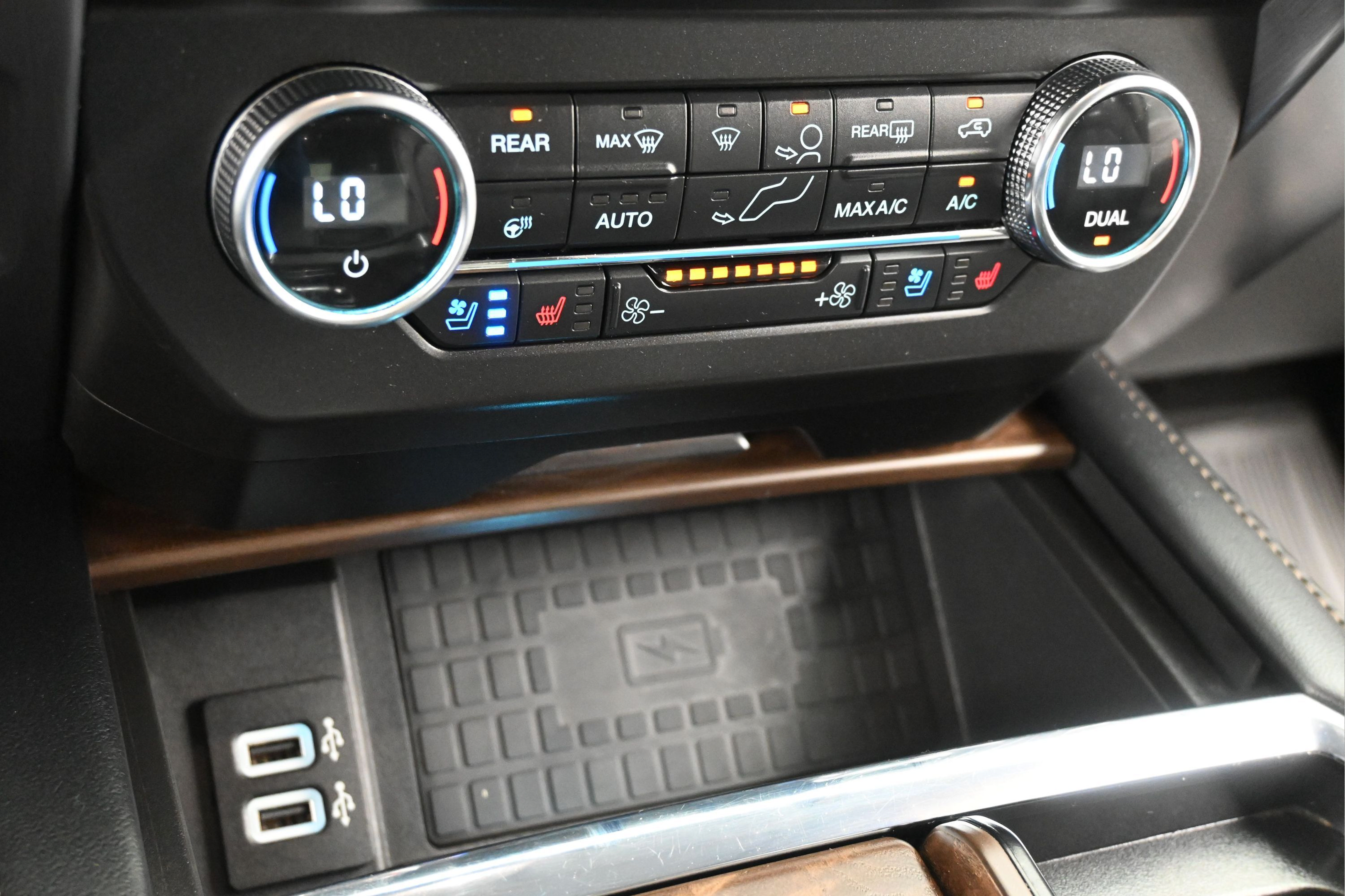 Certified 2019 Ford Expedition Platinum RWD image 19