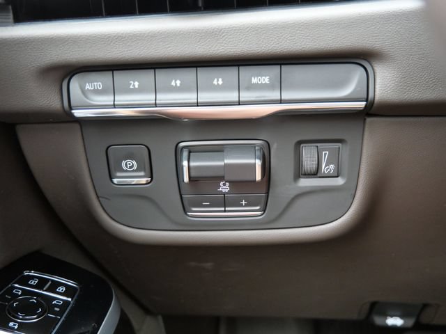 Used 2025 Cadillac Escalade ESV Premium Luxury w/ LPO, Floor Liner Package AWD/4WD image 20