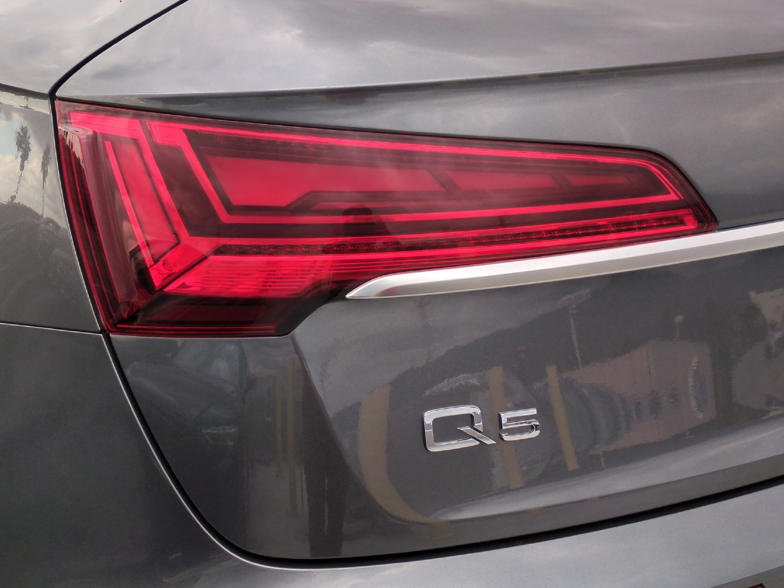 Used 2023 Audi Q5 2.0T Premium Plus w/ Premium Plus Package AWD/4WD image 18