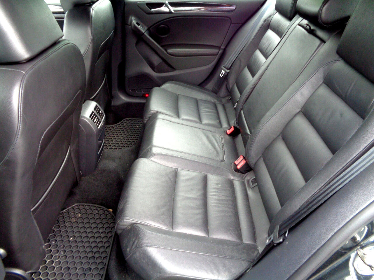 Used 2011 Volkswagen GTI Autobahn image 3