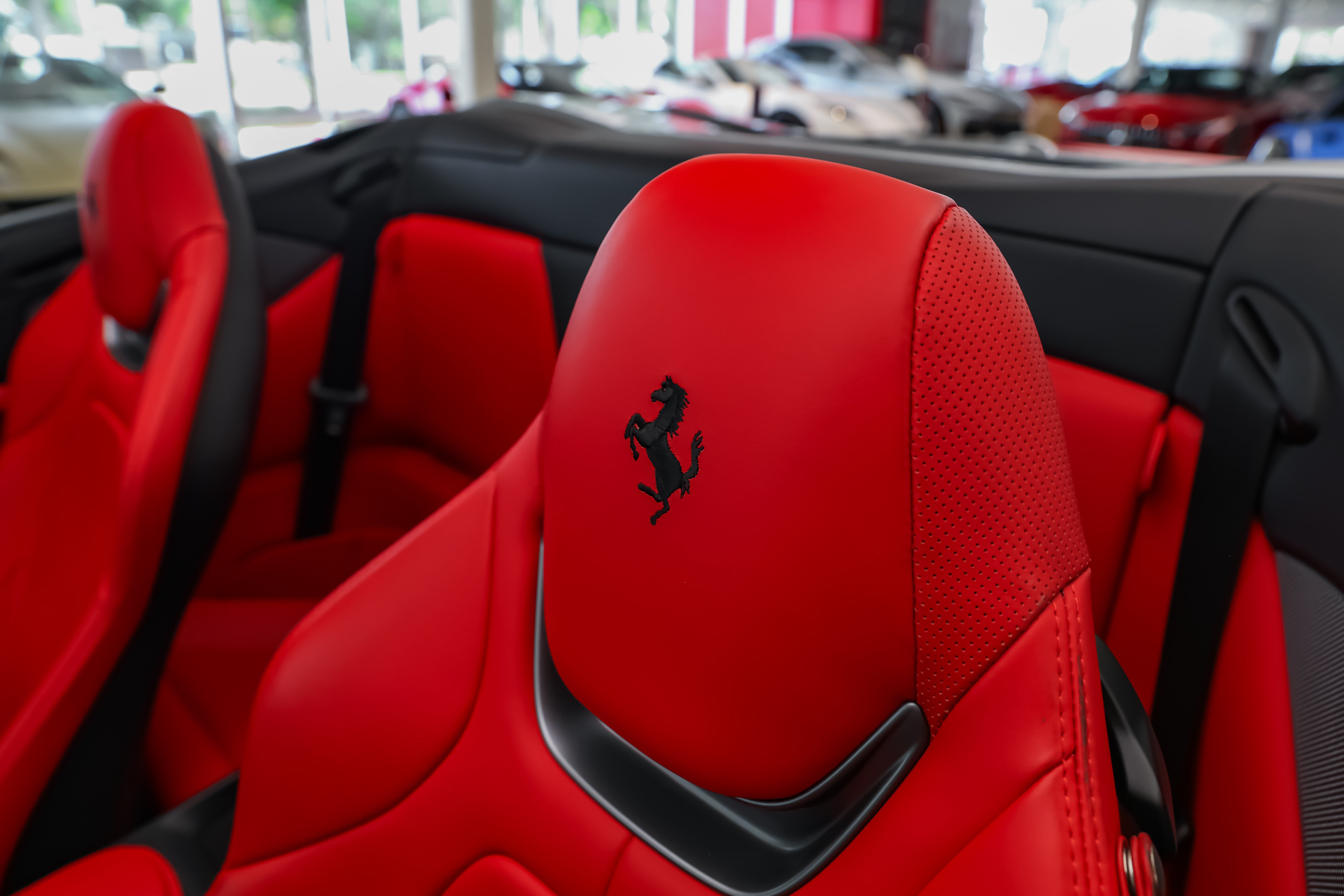 Used 2019 Ferrari Portofino RWD image 43