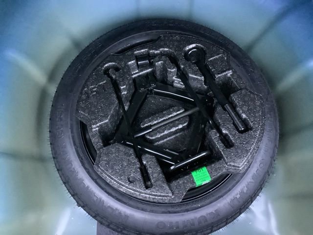 Certified 2025 Hyundai Elantra Sport image 19