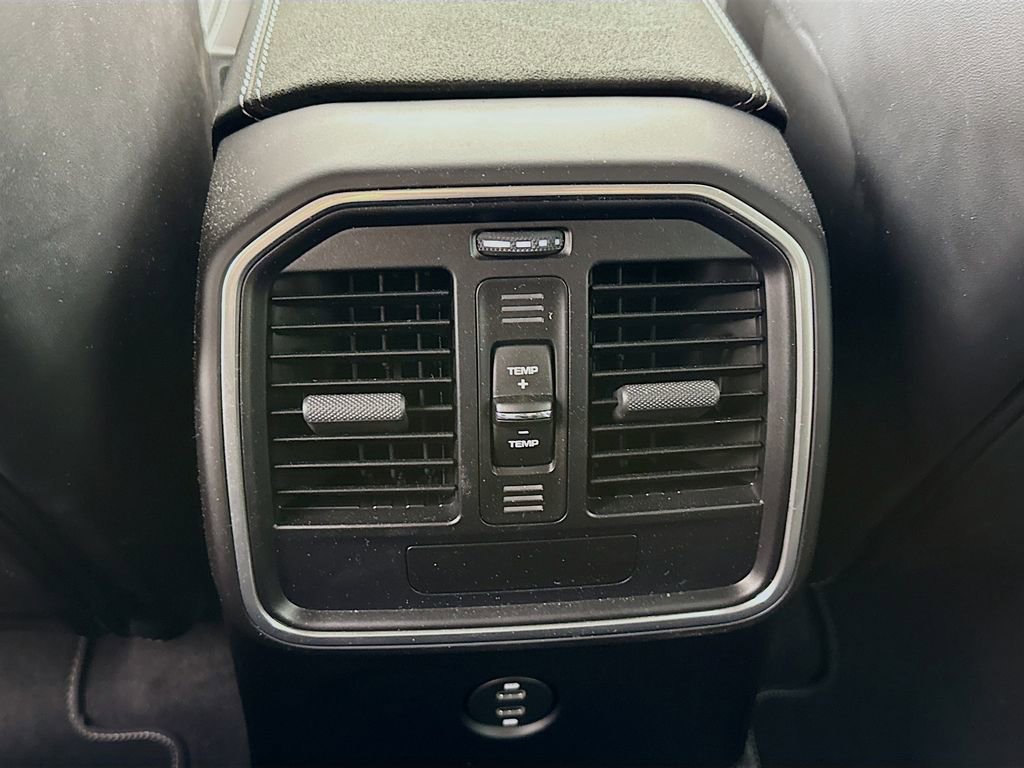 Certified 2024 Porsche Macan GTS image 29