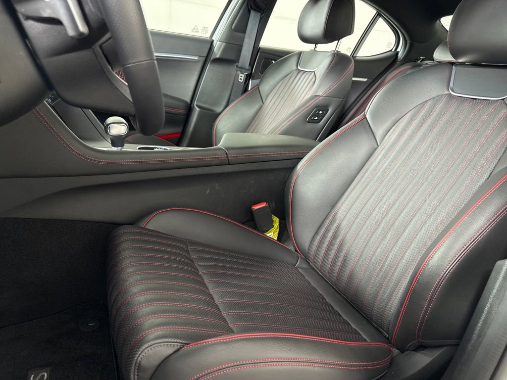 New 2025 Genesis G70 2.5T w/ Sport Prestige Package image 17