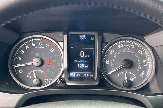 Used 2022 Toyota Tacoma TRD Off-Road w/ TRD Premium Off Road Package AWD/4WD image 33