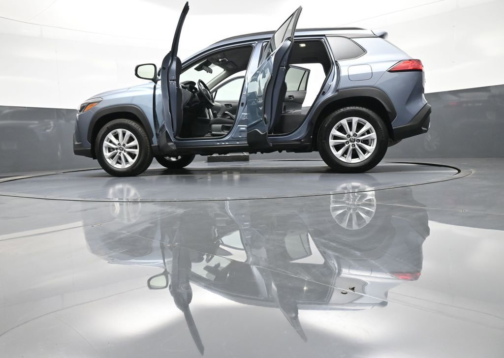 Certified 2022 Toyota Corolla Cross LE AWD/4WD image 48
