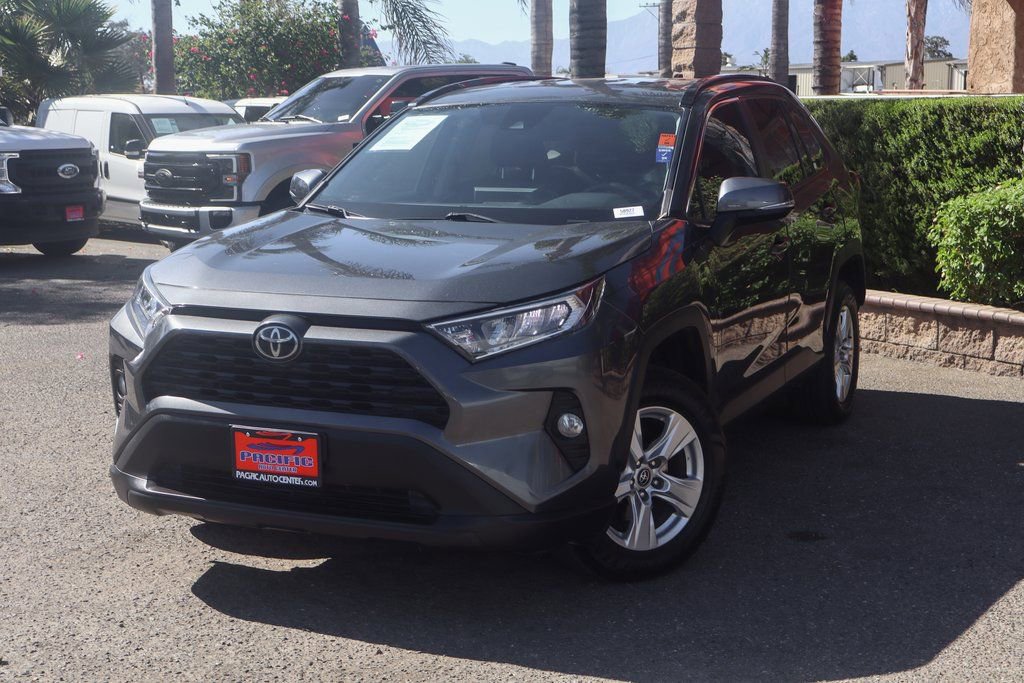 Used 2021 Toyota RAV4 XLE image 4