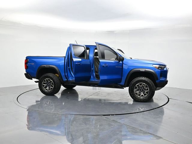 Used 2024 Chevrolet Colorado ZR2 w/ Technology Package AWD/4WD image 48