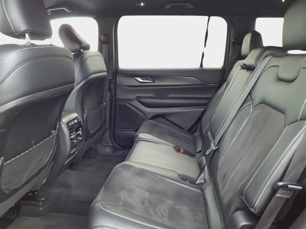 Certified 2024 Jeep Grand Cherokee L Laredo image 15