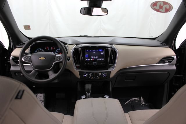 Used 2022 Chevrolet Traverse LS FWD image 31