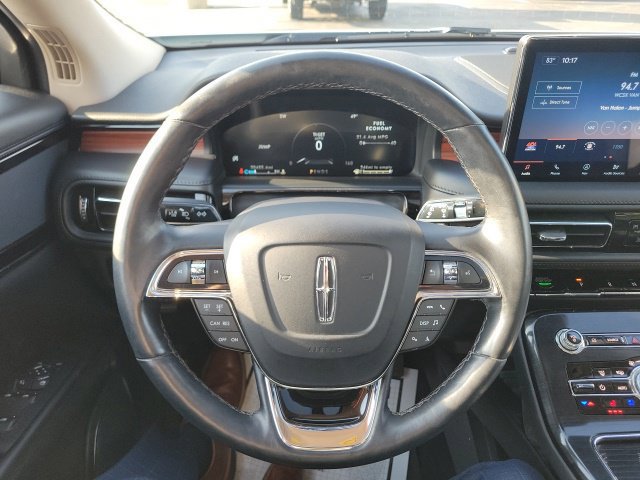Used 2023 Lincoln Nautilus Reserve AWD/4WD image 30