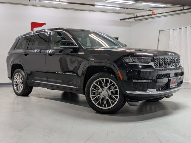 Used 2023 Jeep Grand Cherokee L Summit w/ Advanced Protech Group IV image 2